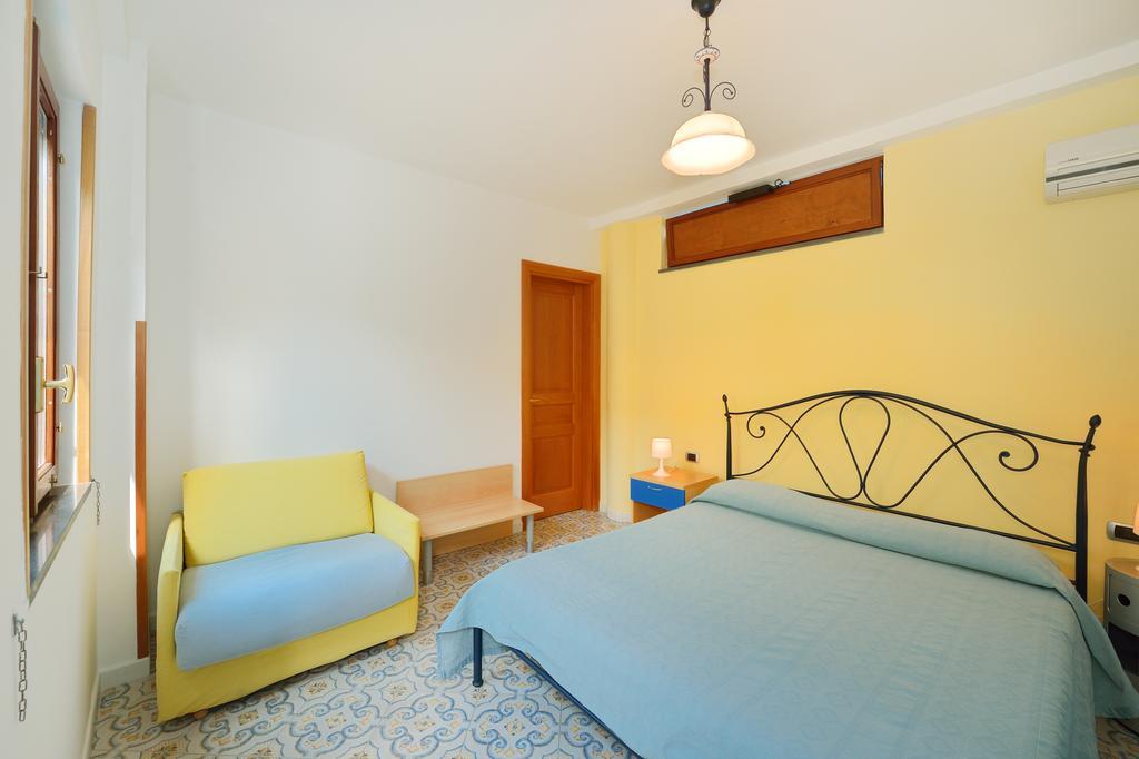 Bed and Breakfast La Capannina Procida Habitación foto