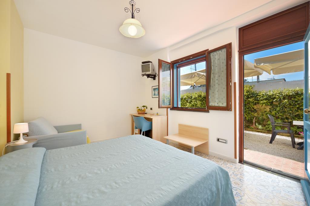 Bed and Breakfast La Capannina Procida Habitación foto